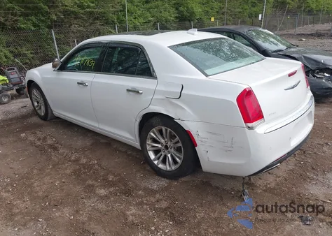 2015 Chrysler 300C z USA, uszkodzony, nr VIN 2C3CCAEG9FH797776